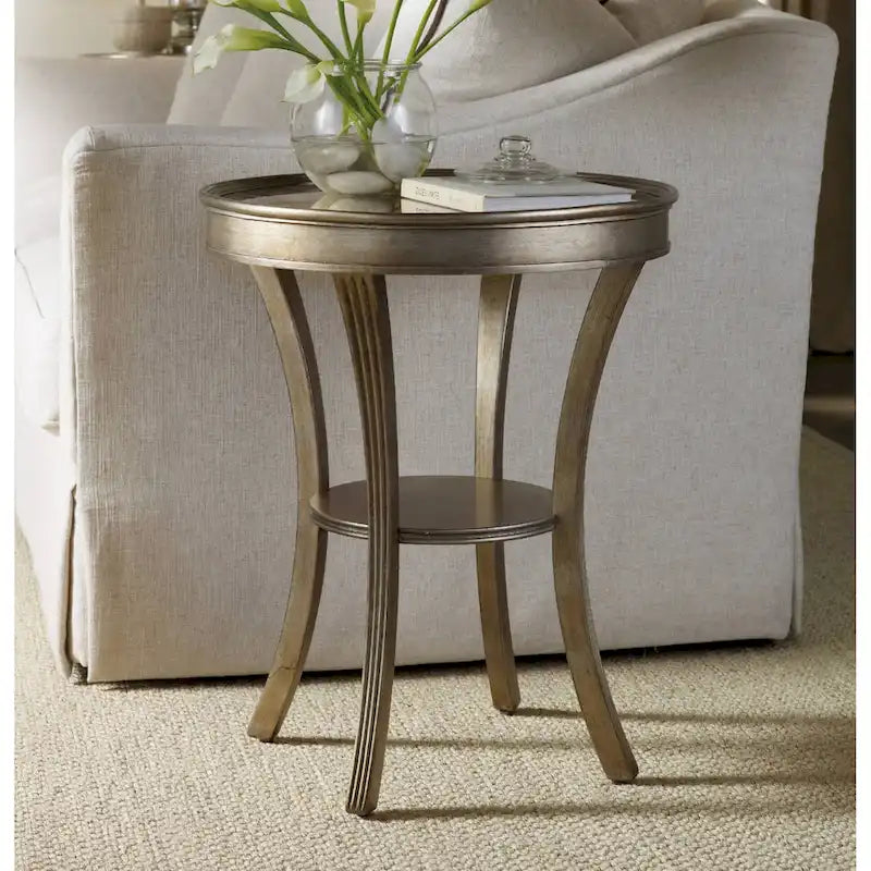 Tavolino accentato in legno massello largo 55 cm Hooker Furniture della collezione Sanctuary
