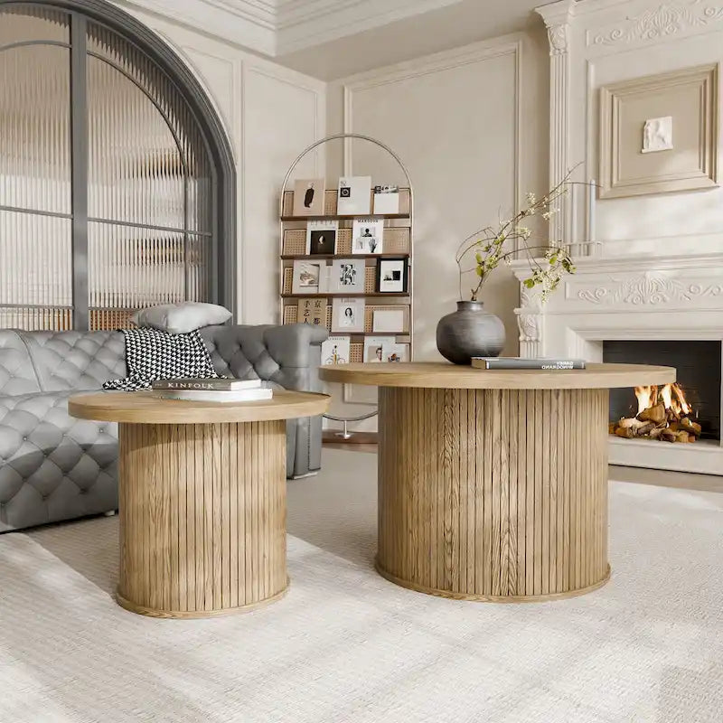 Tavolino rotondo con ripiano contenitore e design a serrandina