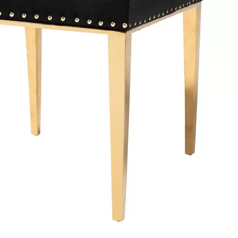 Sedia da pranzo Caspera in velluto e metallo, stile glam contemporaneo e lussuoso