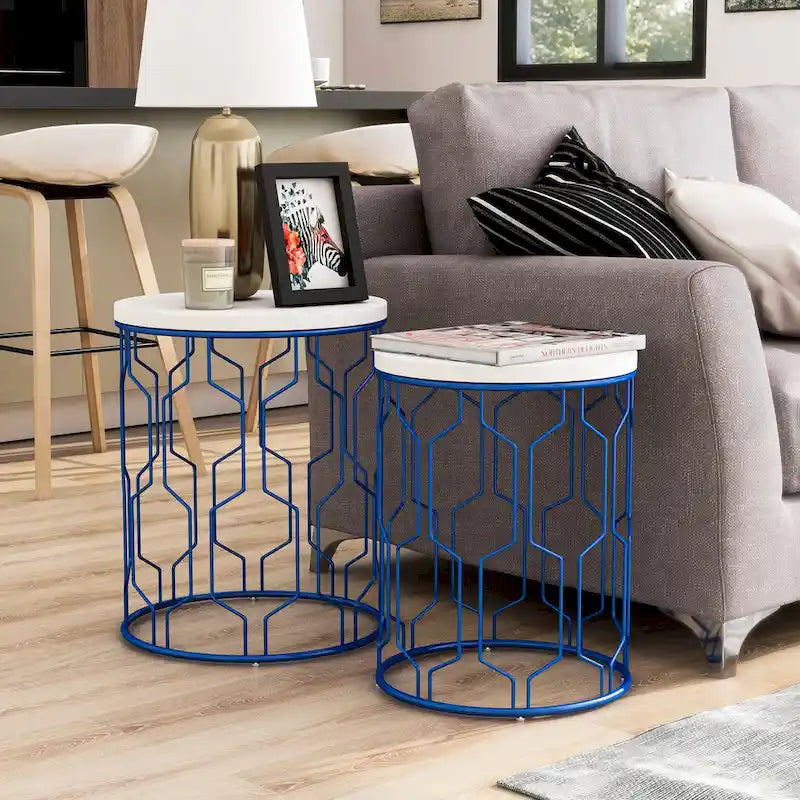 Set di 2 tavolini rotondi sovrapponibili in acciaio da 16 pollici Quarn Modern di Furniture of America