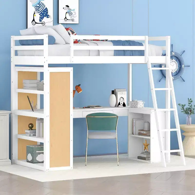Letto a soppalco in legno per una piazza e mezza/matrimoniale con scala, mensole, cassetto e scrivania