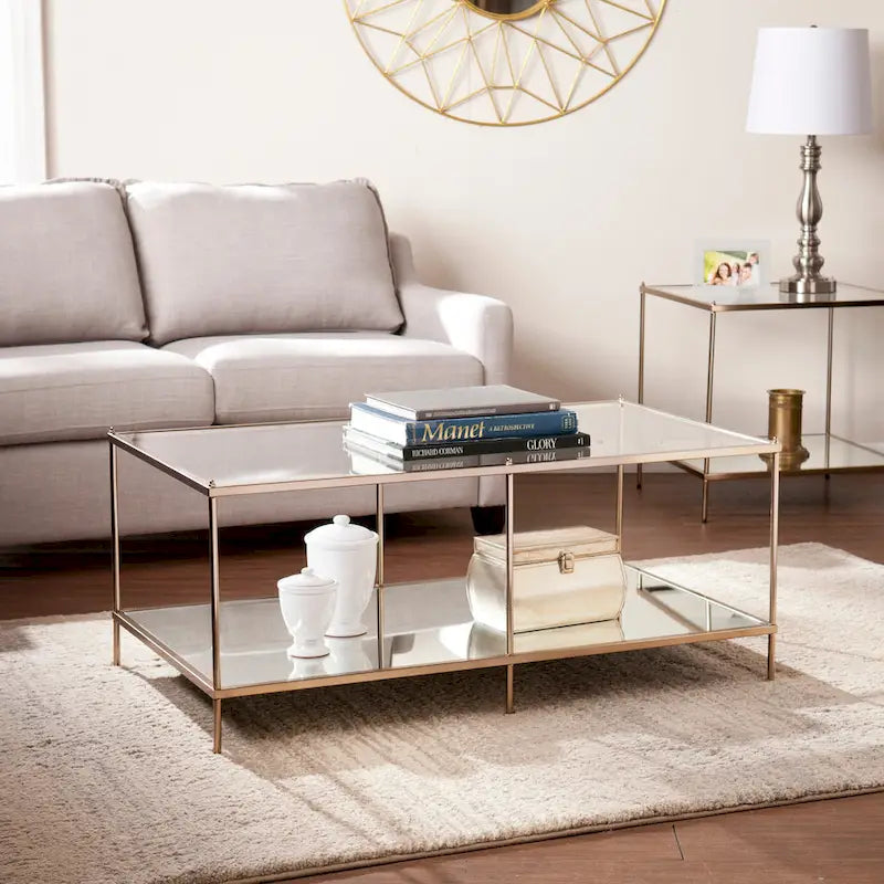 Tavolino da caffè rettangolare SEI Furniture Grant Goldtone con piano in vetro e ripiano inferiore