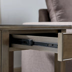 Tavolino in legno massello Laurent da 50 cm con ripiano e cassetto
