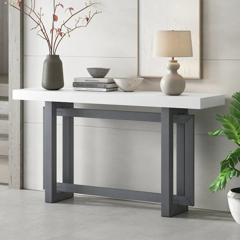 Consolle con piano in legno e cemento di ispirazione industriale