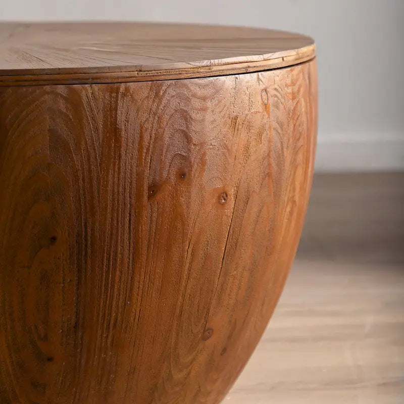 31.50Vintage Style Coffee Table