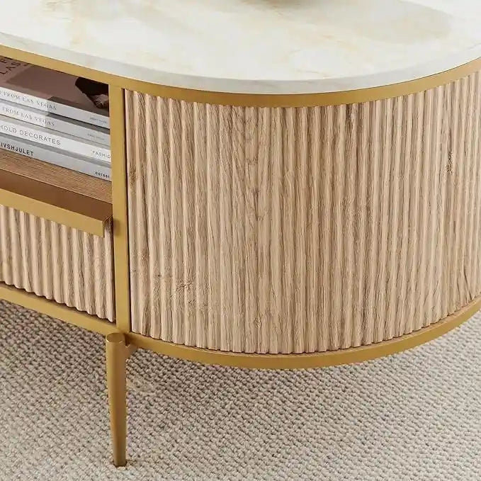 Tavolino da caffè scanalato moderno di lusso, tavolino da salotto con piano in finto marmo