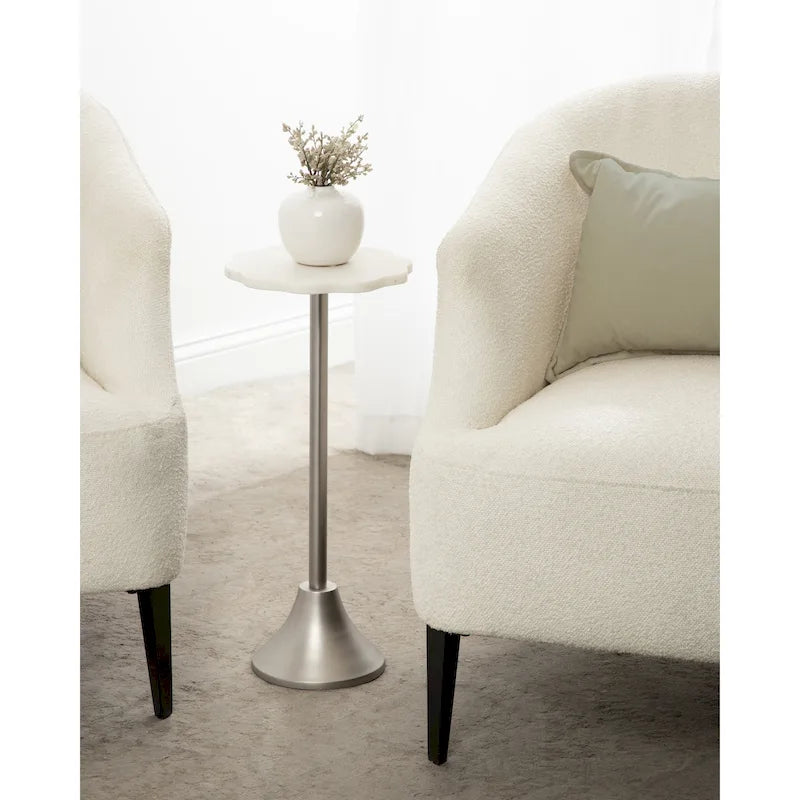 Table d'appoint Kate and Laurel Sanzo en marbre festonné et métal