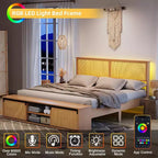 Struttura Letto Boho Farmhouse in Rattan Naturale, Testiera con Luci LED e Cassettiere a Scomparsa, Gambe di Supporto in Legno Massello.